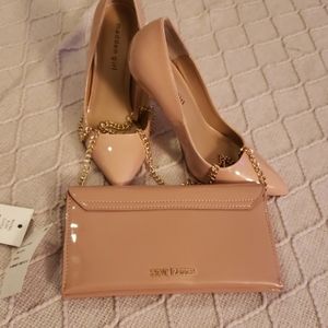 NWT Steve Madden patent blush clutch